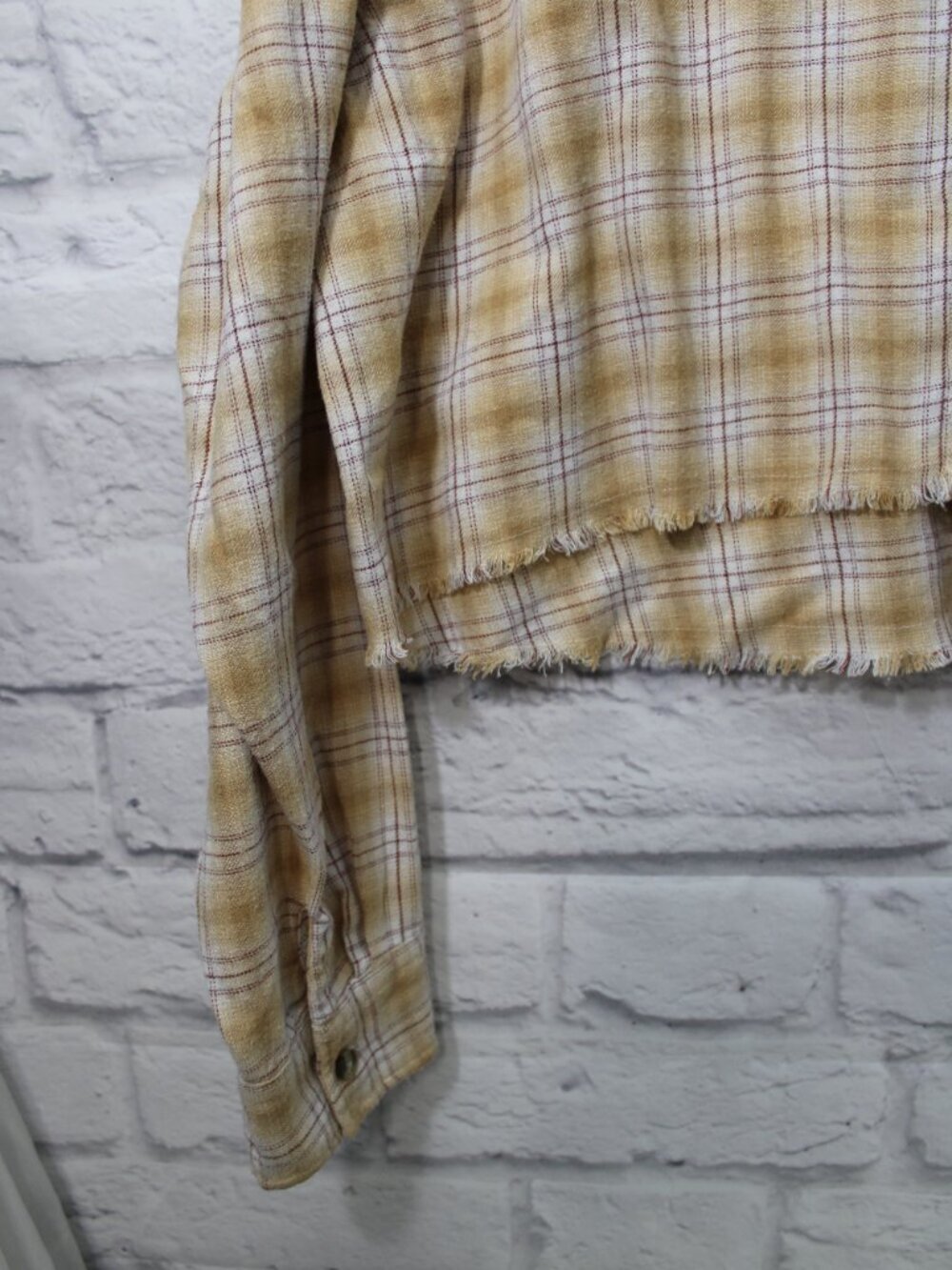 Aeropostale Large Colorblock Plaid Cropped Raw Hem Longsleeve Button Front Shirt - Picture 4 of 8